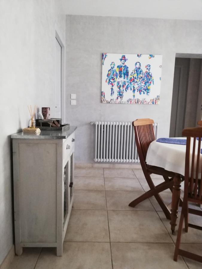 Bed and Breakfast La Goutadou Cabannes Exterior foto
