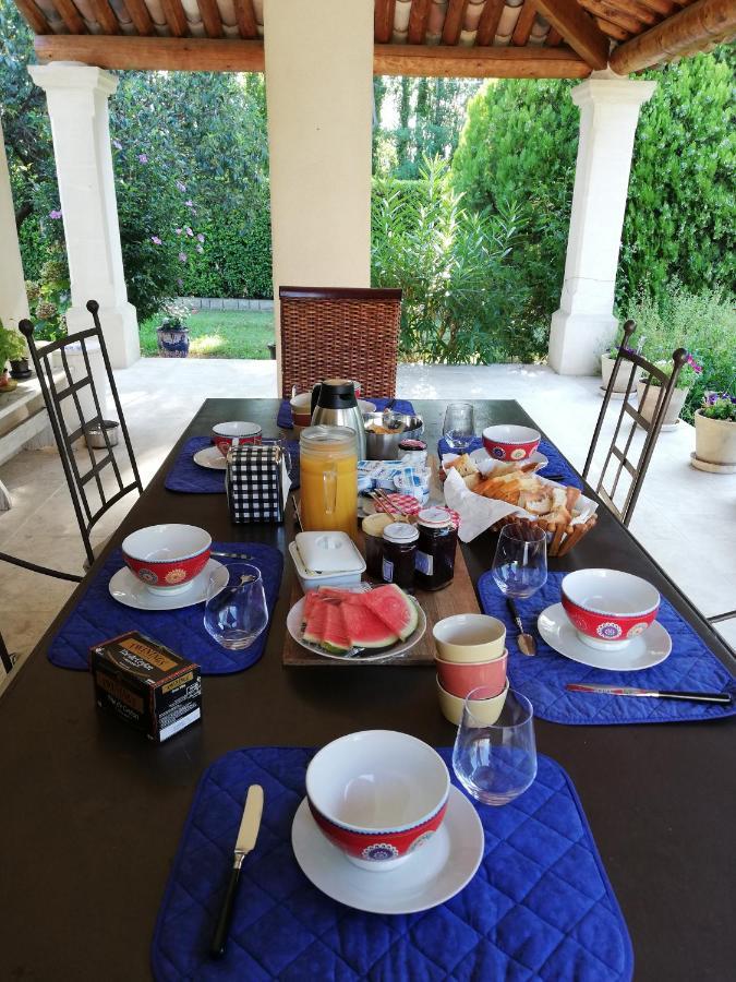Bed and Breakfast La Goutadou Cabannes Exterior foto