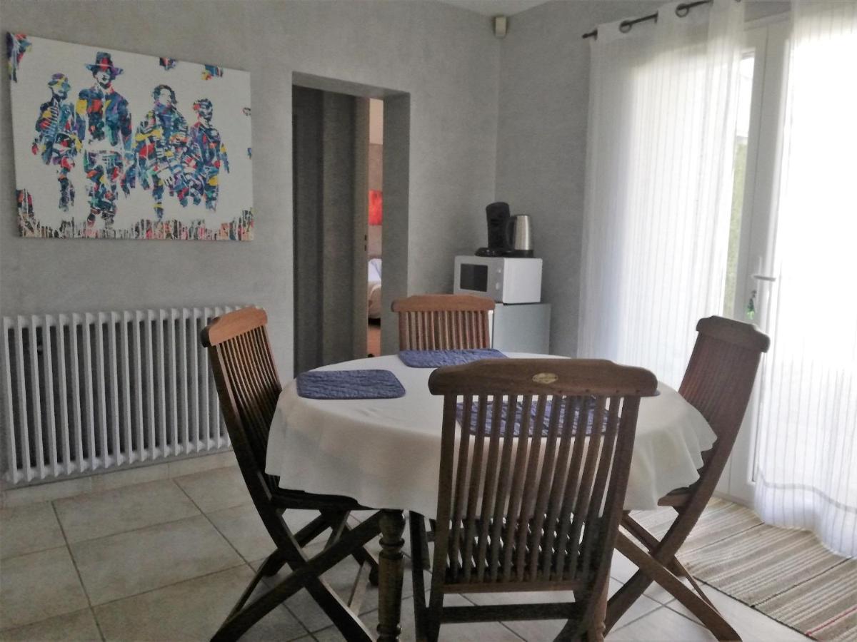 Bed and Breakfast La Goutadou Cabannes Exterior foto